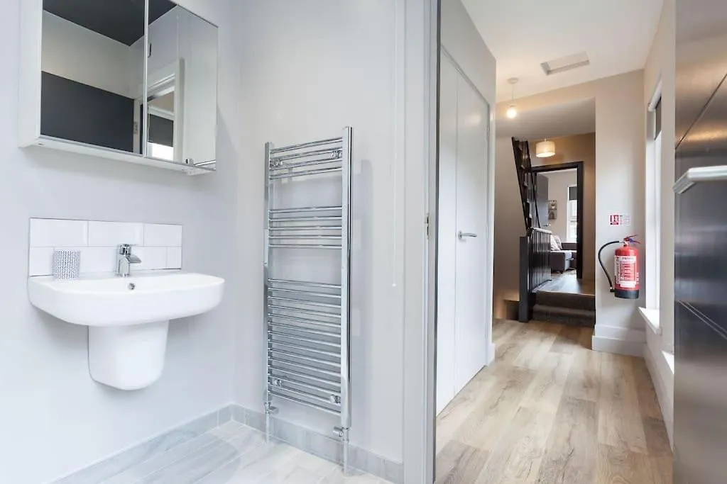Luxury Duplex Apartment 3 Minutes From City Centre بلفاست