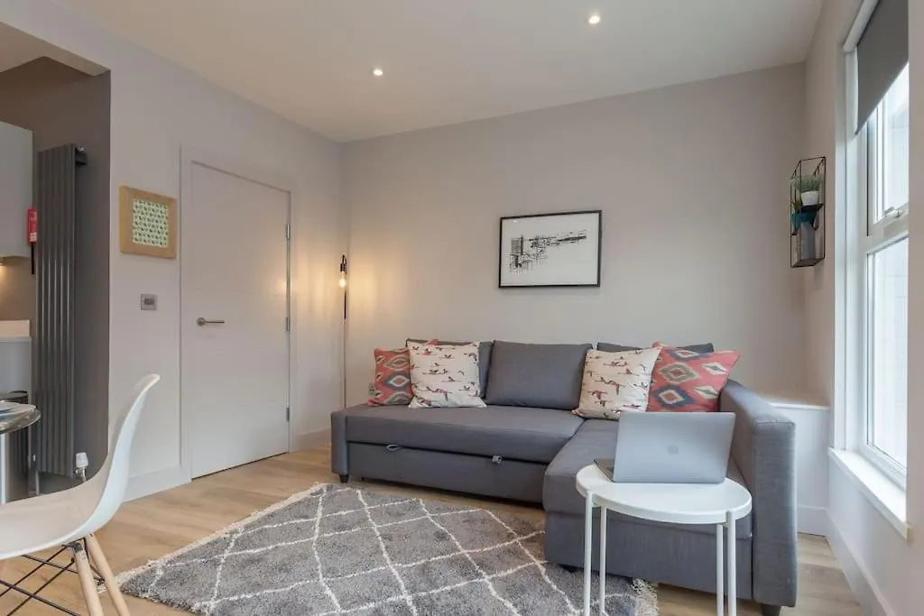 Luxury Duplex Apartment 3 Minutes From City Centre بلفاست